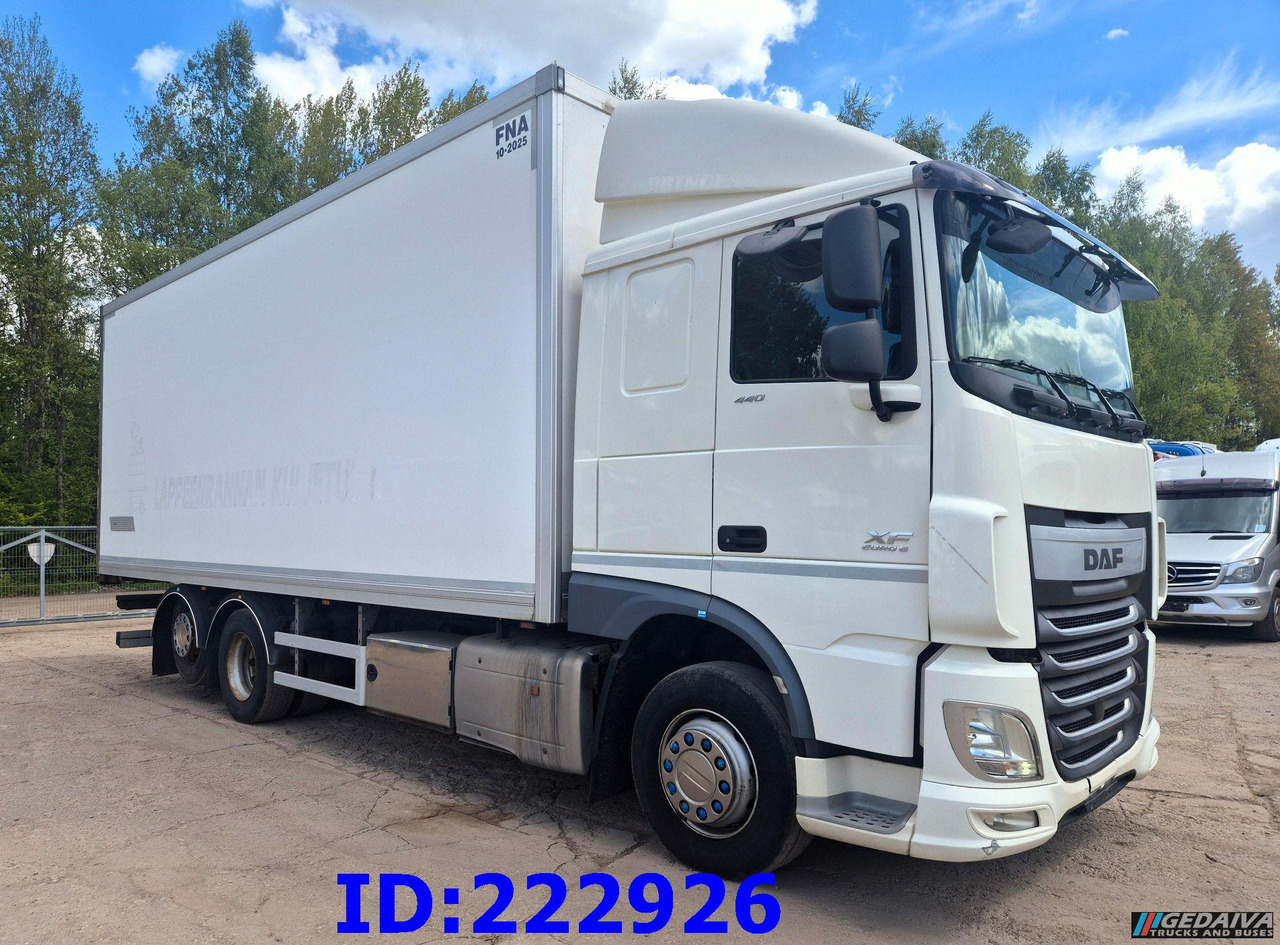 DAF XF 106 440 FAR 6x2 Euro6 - Изотермический грузовик: фото 1 DAF XF 106 440 FAR 6x2 Euro6 - Изотермический грузовик: фото 1