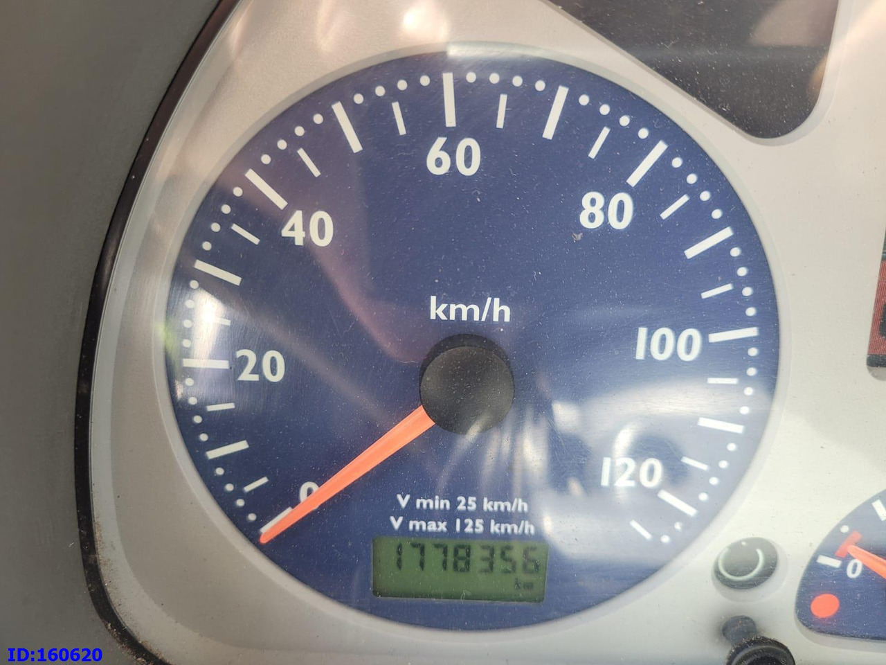 Грузовик-шасси IVECO Stralis 480 6x2 Manual: фото 10