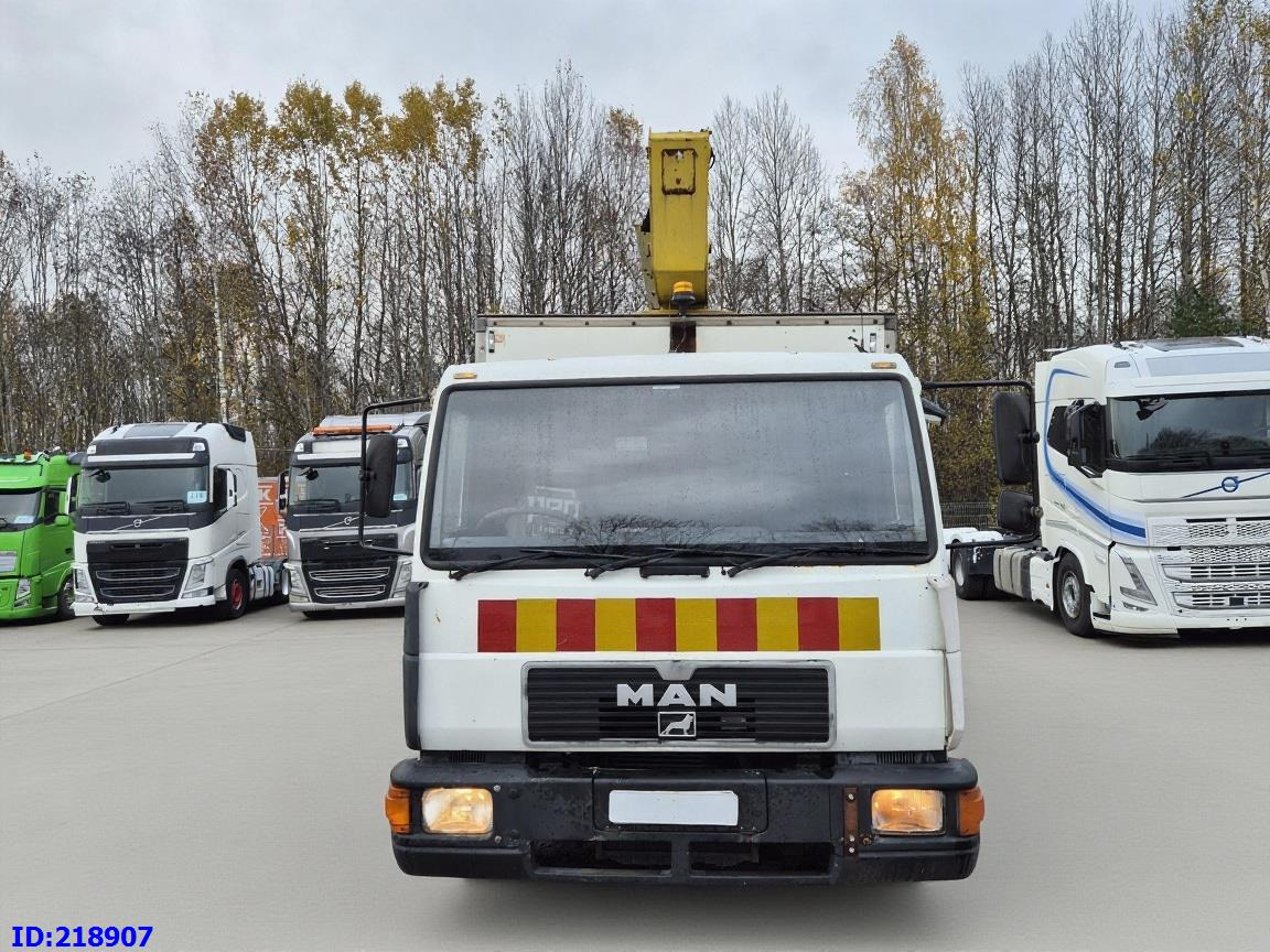 MAN LE 220C + Sky King 179TV - Грузовик с подъемником, Коммунальная/ Специальная техника: фото 2 MAN LE 220C + Sky King 179TV - Грузовик с подъемником, Коммунальная/ Специальная техника: фото 2