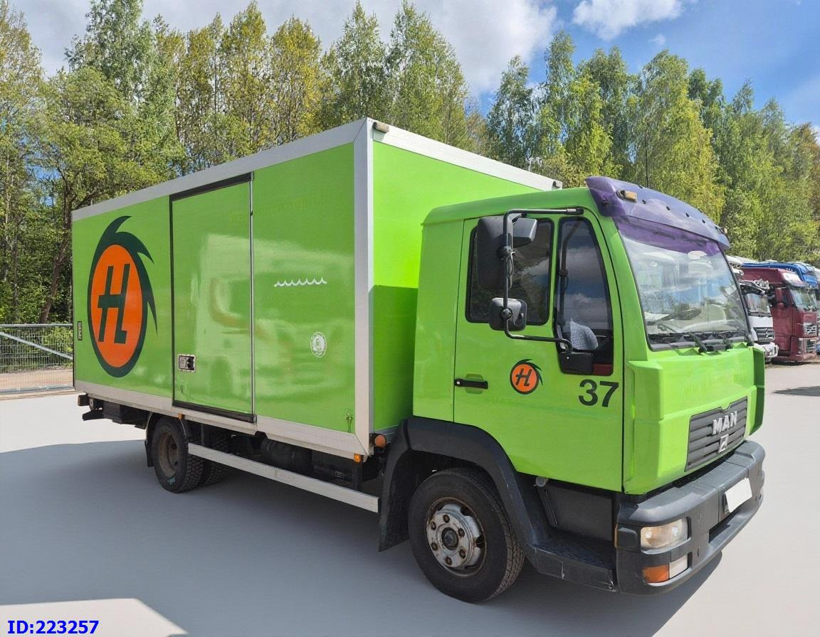 MAN LE 8.150 Manual 139tkm ONLY - Грузовик с закрытым кузовом: фото 4 MAN LE 8.150 Manual 139tkm ONLY - Грузовик с закрытым кузовом: фото 4