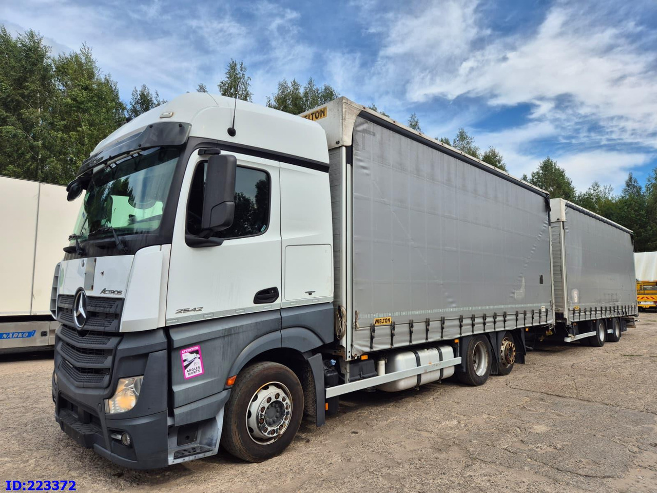 MERCEDES-BENZ Actros 2542 6x2 Euro6 + Wielton trailer - Тентованный грузовик: фото 1 MERCEDES-BENZ Actros 2542 6x2 Euro6 + Wielton trailer - Тентованный грузовик: фото 1