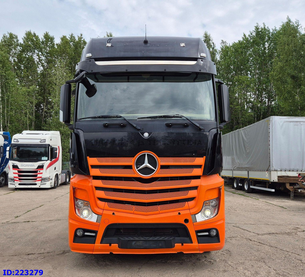 MERCEDES-BENZ Actros 3563 8×4 ( Steering axle) - Грузовик-шасси: фото 2 MERCEDES-BENZ Actros 3563 8×4 ( Steering axle) - Грузовик-шасси: фото 2