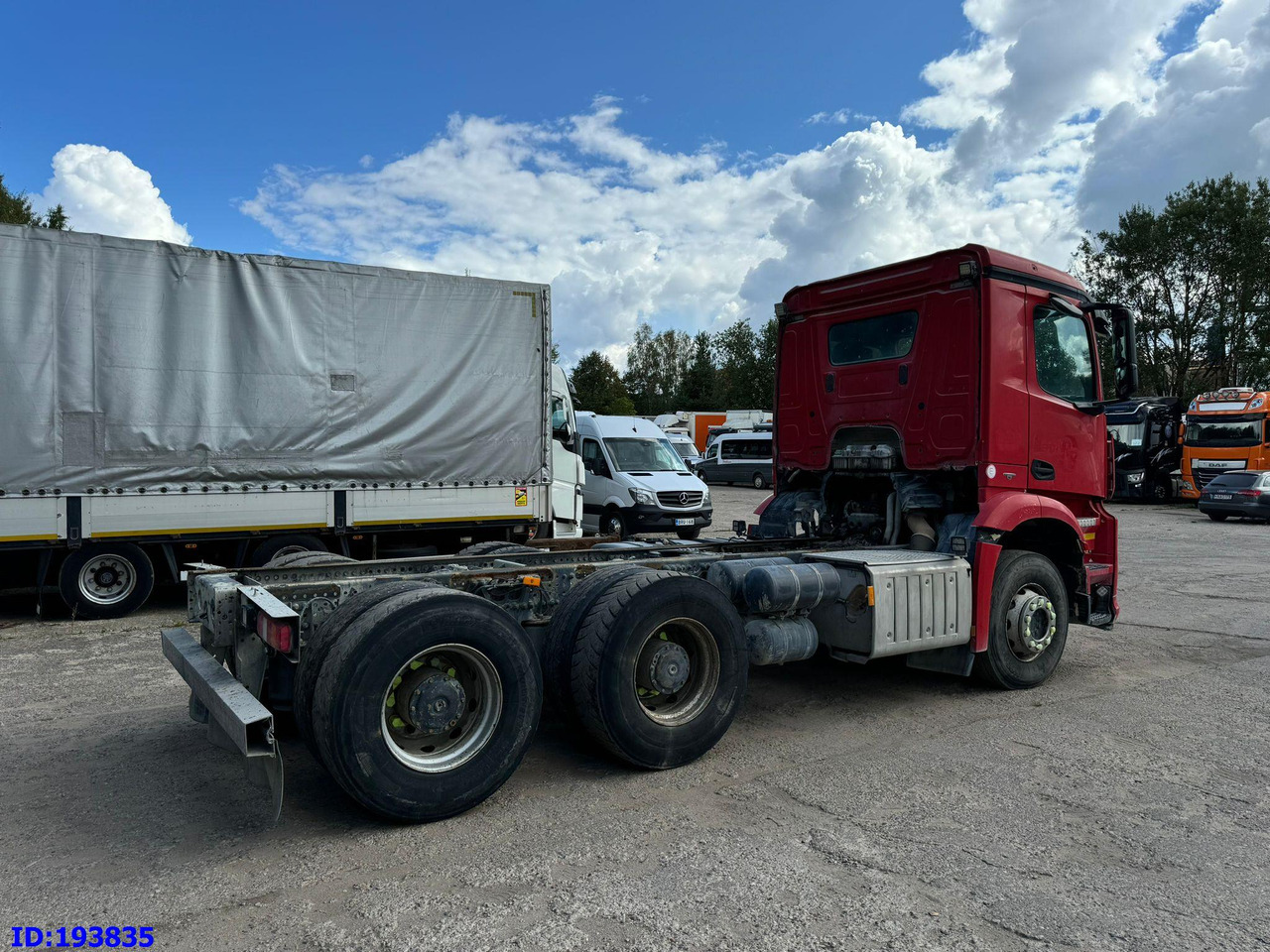 MERCEDES-BENZ Arocs 2840 6x4 Manual Euro6 - Грузовик-шасси: фото 5 MERCEDES-BENZ Arocs 2840 6x4 Manual Euro6 - Грузовик-шасси: фото 5