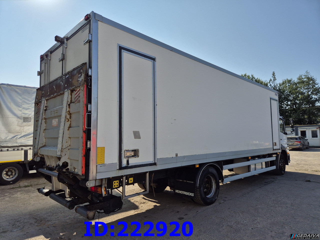 MERCEDES-BENZ Axor 1829 Manual + Tail lift - Рефрижератор: фото 5 MERCEDES-BENZ Axor 1829 Manual + Tail lift - Рефрижератор: фото 5