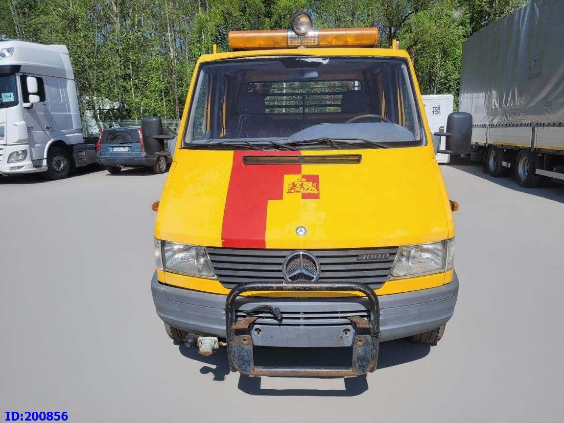 MERCEDES-BENZ Sprinter 408D - 5 Seater - Грузовик бортовой/ Платформа: фото 2 MERCEDES-BENZ Sprinter 408D - 5 Seater - Грузовик бортовой/ Платформа: фото 2