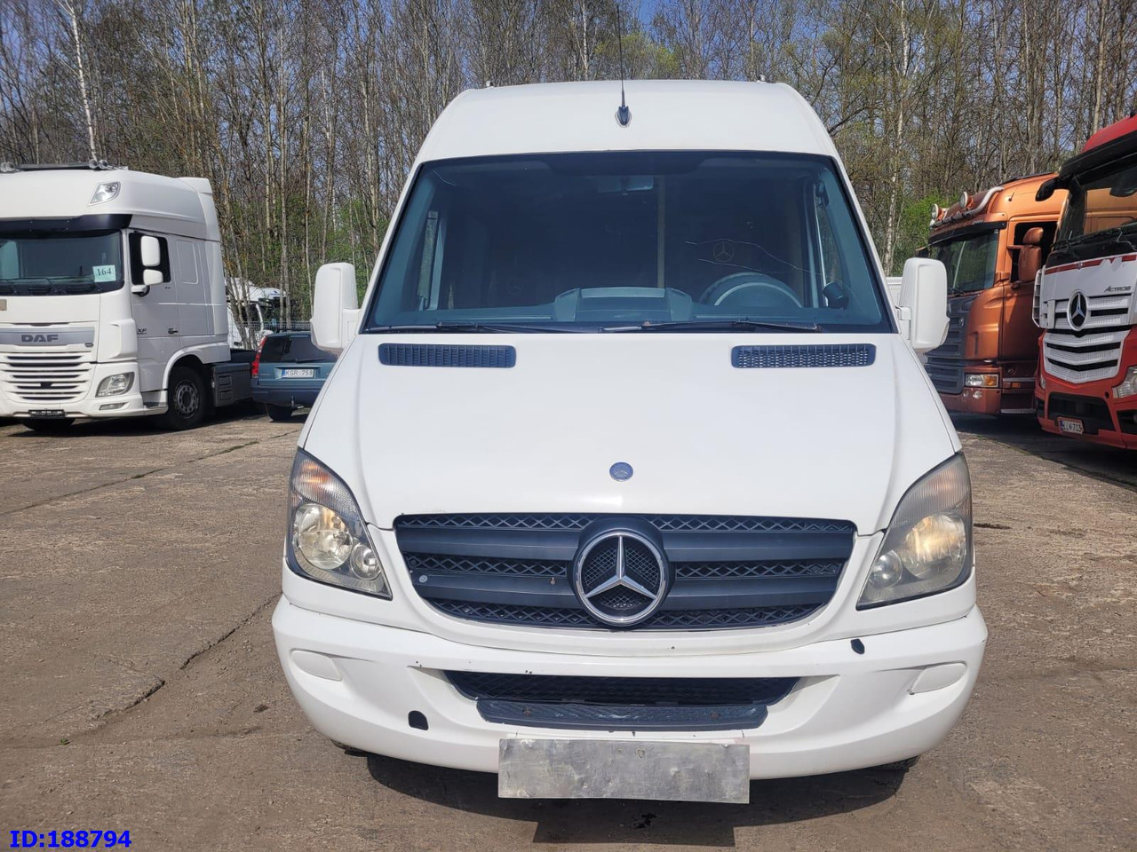 MERCEDES-BENZ Sprinter 518 - Kasten VIP - 20 Seater - Микроавтобус, Пассажирский фургон: фото 2 MERCEDES-BENZ Sprinter 518 - Kasten VIP - 20 Seater - Микроавтобус, Пассажирский фургон: фото 2