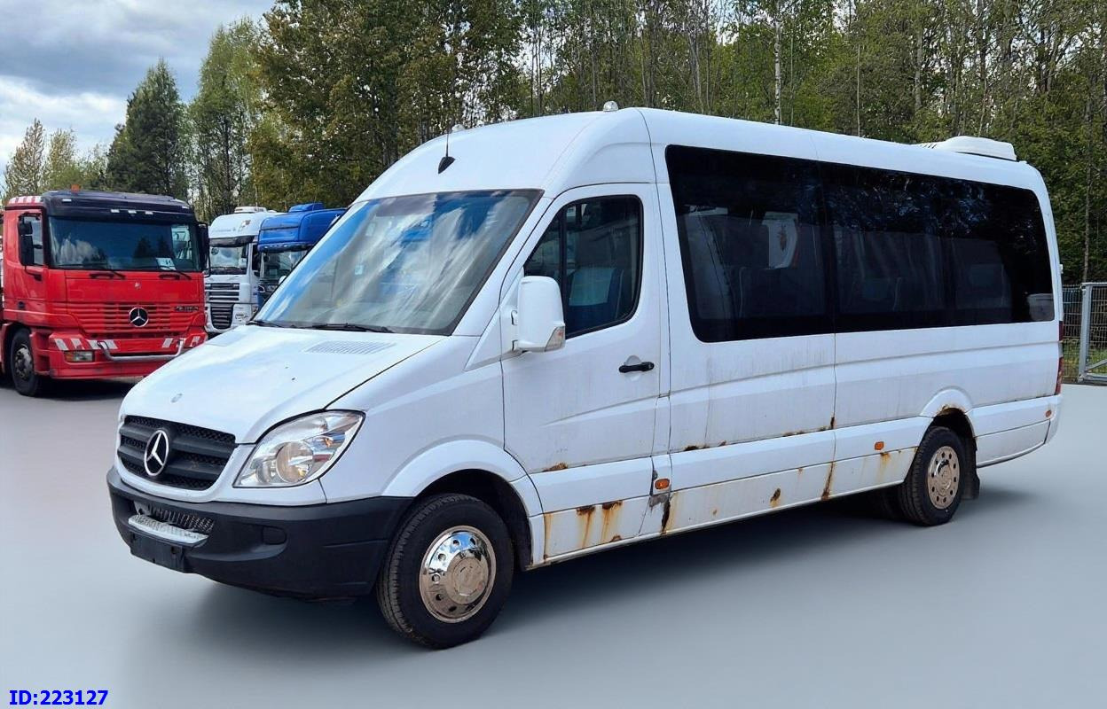 MERCEDES-BENZ Sprinter 518 - VIP -19 Seater - Микроавтобус, Пассажирский фургон: фото 4 MERCEDES-BENZ Sprinter 518 - VIP -19 Seater - Микроавтобус, Пассажирский фургон: фото 4