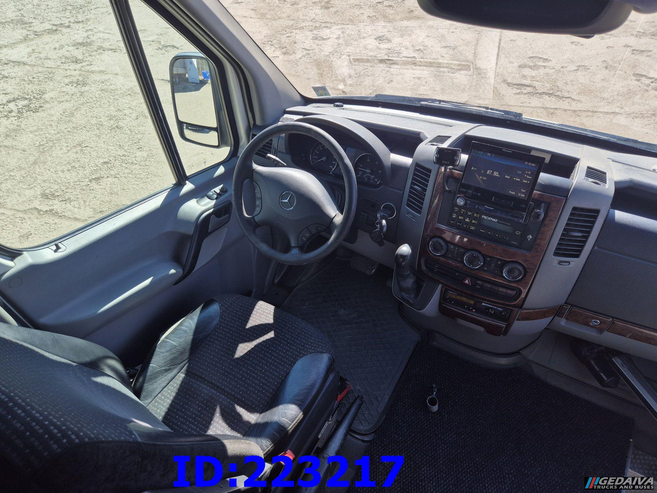 Туристический автобус MERCEDES-BENZ Sprinter 518 VIP Prostyle 17-Place (Motor defekt): фото 15
