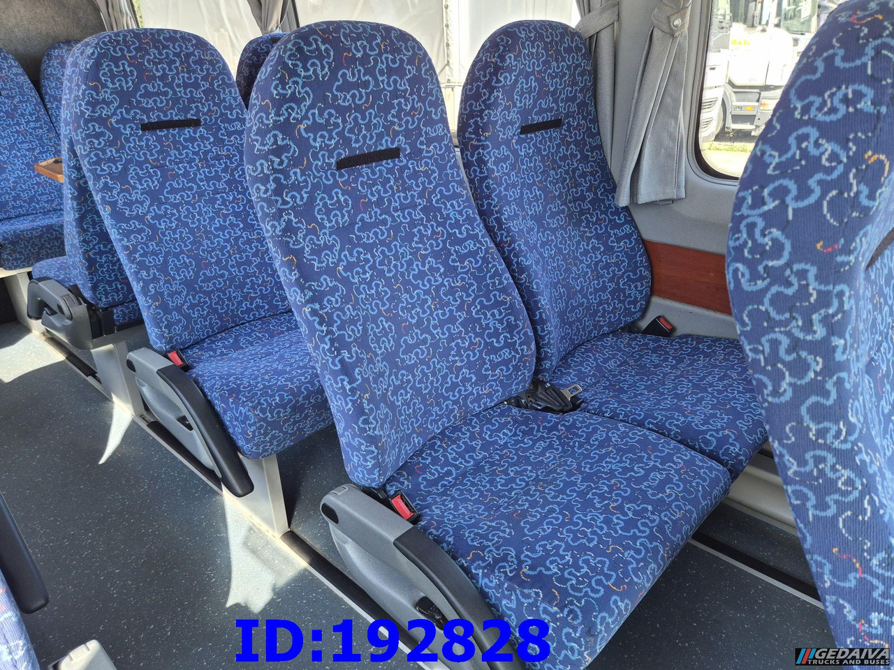 Туристический автобус MERCEDES-BENZ Sprinter 519 - 17 place - Euro5: фото 17