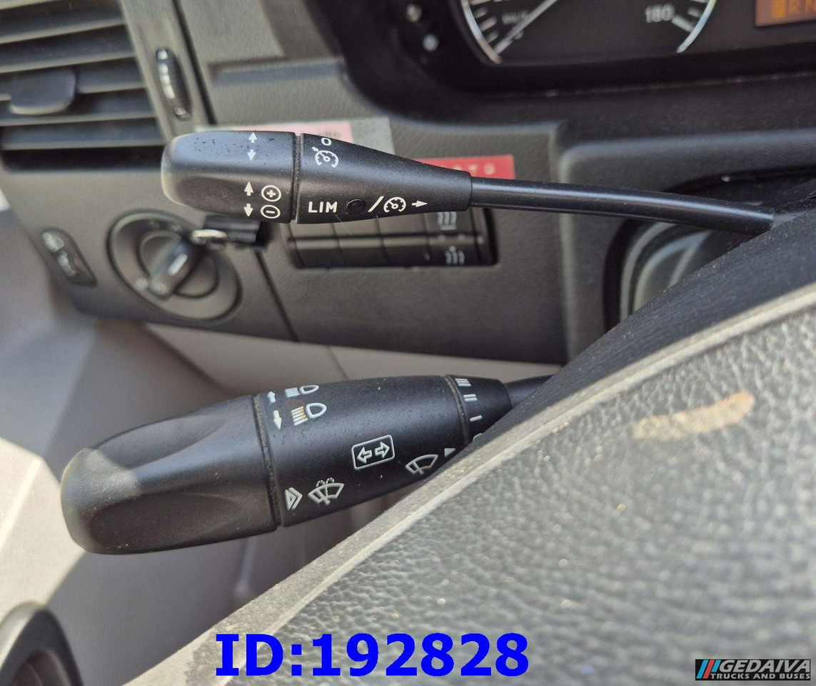 Туристический автобус MERCEDES-BENZ Sprinter 519 - 17 place - Euro5: фото 10