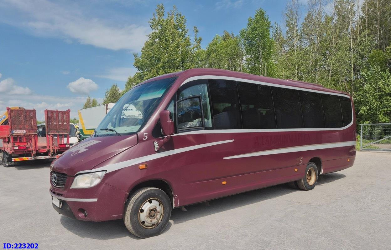MERCEDES-BENZ Sunrider 818D Vario 33 - Seater - Микроавтобус, Туристический автобус: фото 1 MERCEDES-BENZ Sunrider 818D Vario 33 - Seater - Микроавтобус, Туристический автобус: фото 1