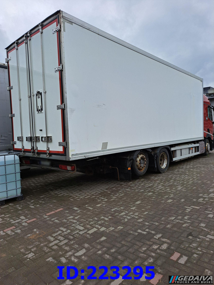 RENAULT T 6x2 Euro 6 Refrigerated + Carrier Supra - Рефрижератор: фото 5 RENAULT T 6x2 Euro 6 Refrigerated + Carrier Supra - Рефрижератор: фото 5
