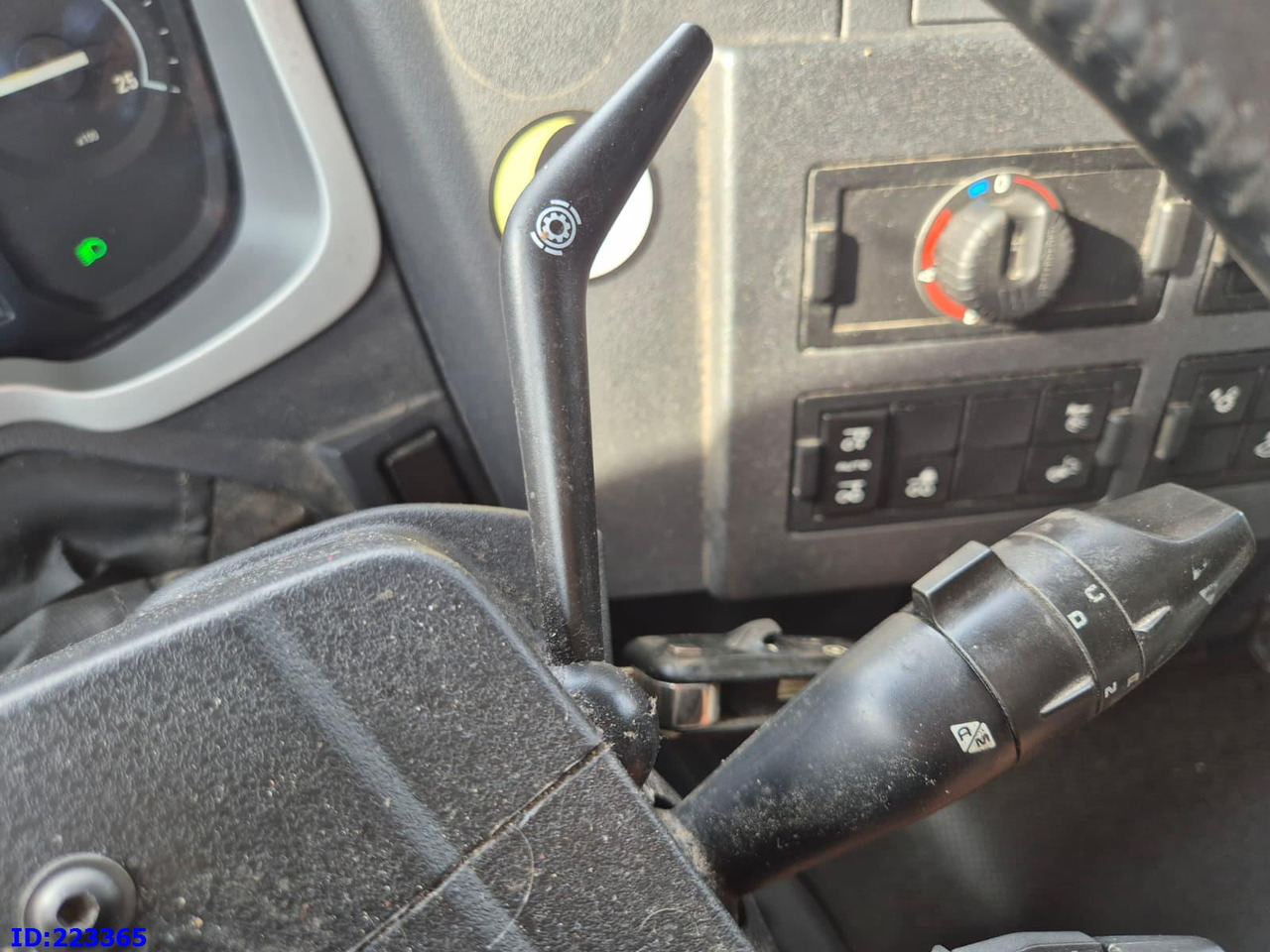 Грузовик с закрытым кузовом RENAULT T520 6x2 Euro 6 (Box 7.82m): фото 20
