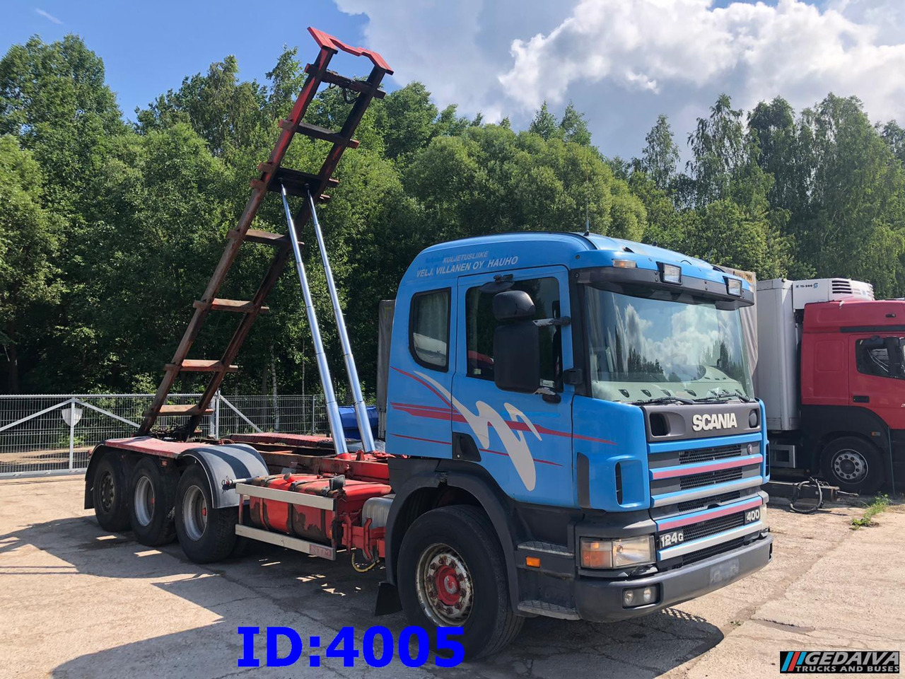 SCANIA 124 400 8x4 - Тросовый мультилифт: фото 4 SCANIA 124 400 8x4 - Тросовый мультилифт: фото 4