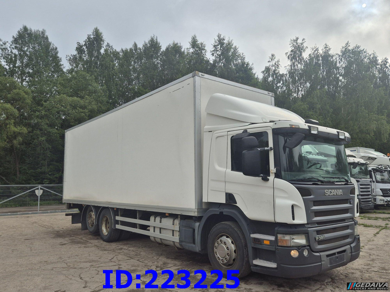 SCANIA P380 6x2 Open side box - Грузовик с закрытым кузовом: фото 4 SCANIA P380 6x2 Open side box - Грузовик с закрытым кузовом: фото 4