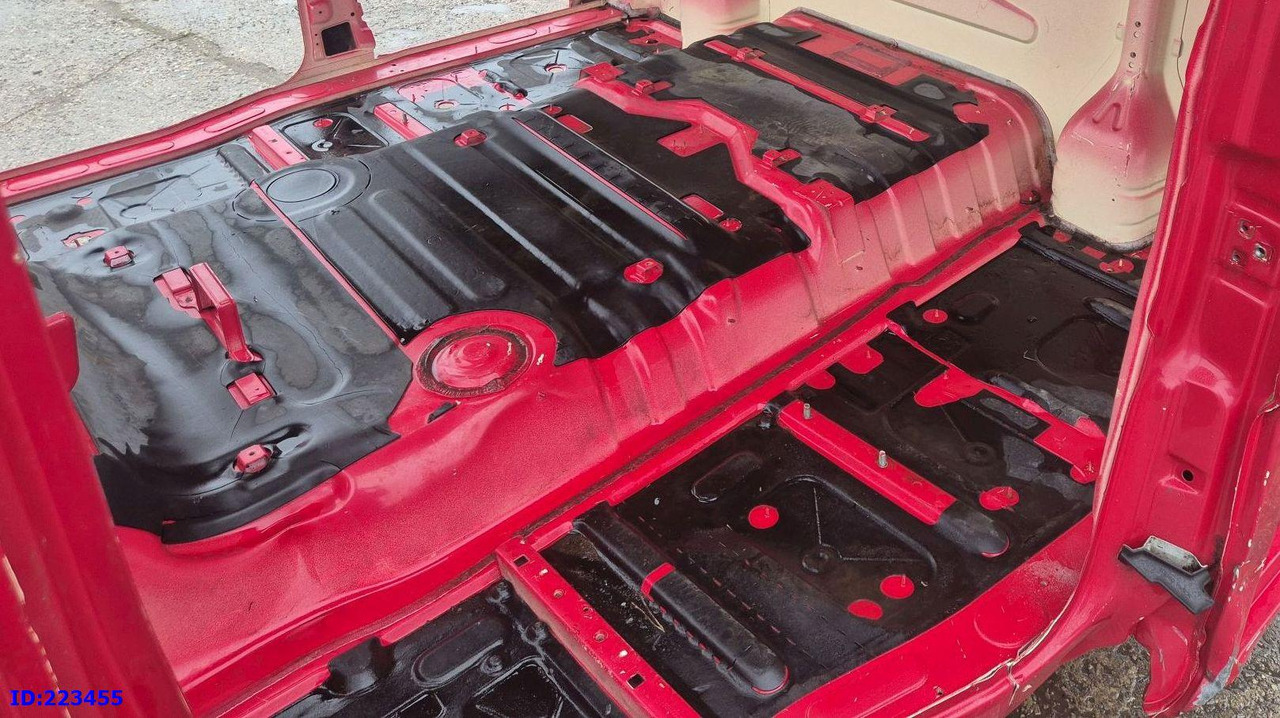 Кабина для Грузовиков SCANIA R19N5: фото 8