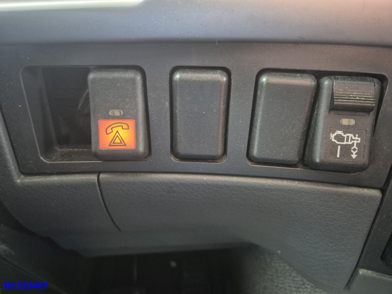 Тягач VOLVO FM11 410HP 6x2 Hydraulic Manual: фото 12 Тягач VOLVO FM11 410HP 6x2 Hydraulic Manual: фото 12