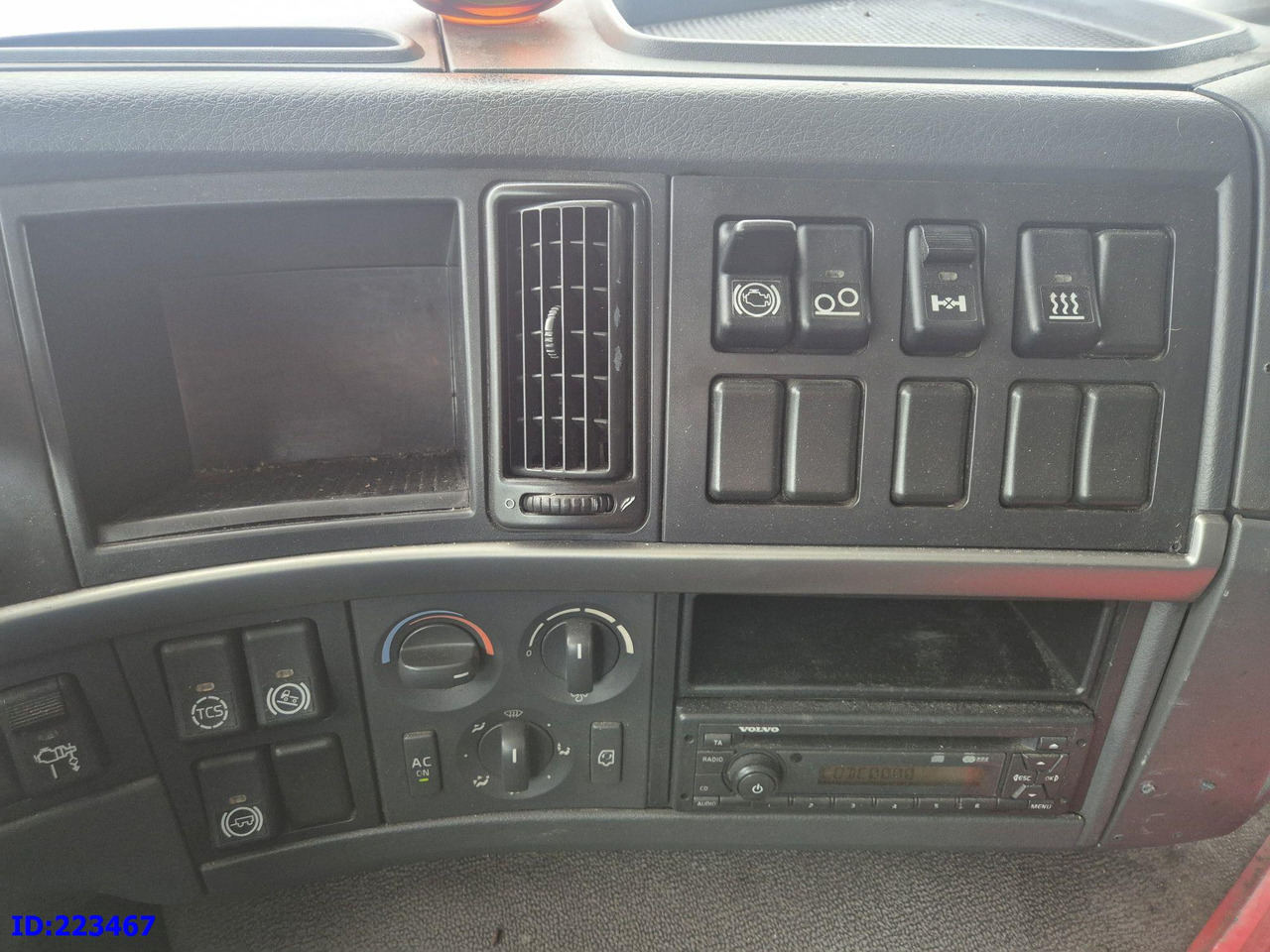 Тягач VOLVO FM11 410HP 6x2 Hydraulic Manual: фото 15 Тягач VOLVO FM11 410HP 6x2 Hydraulic Manual: фото 15