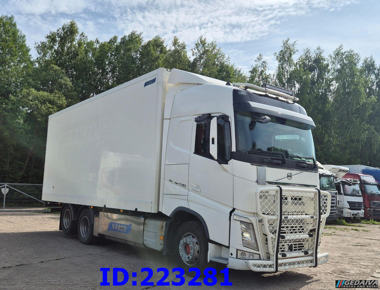 VOLVO FH13 540HP 6x2 (10 tyre) Euro6 - Изотермический грузовик: фото 3 VOLVO FH13 540HP 6x2 (10 tyre) Euro6 - Изотермический грузовик: фото 3