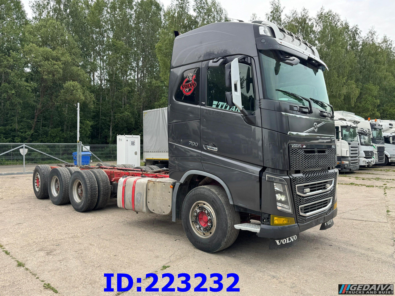 VOLVO FH16 700HP 8X4 Big Axles - Грузовик-шасси: фото 4 VOLVO FH16 700HP 8X4 Big Axles - Грузовик-шасси: фото 4
