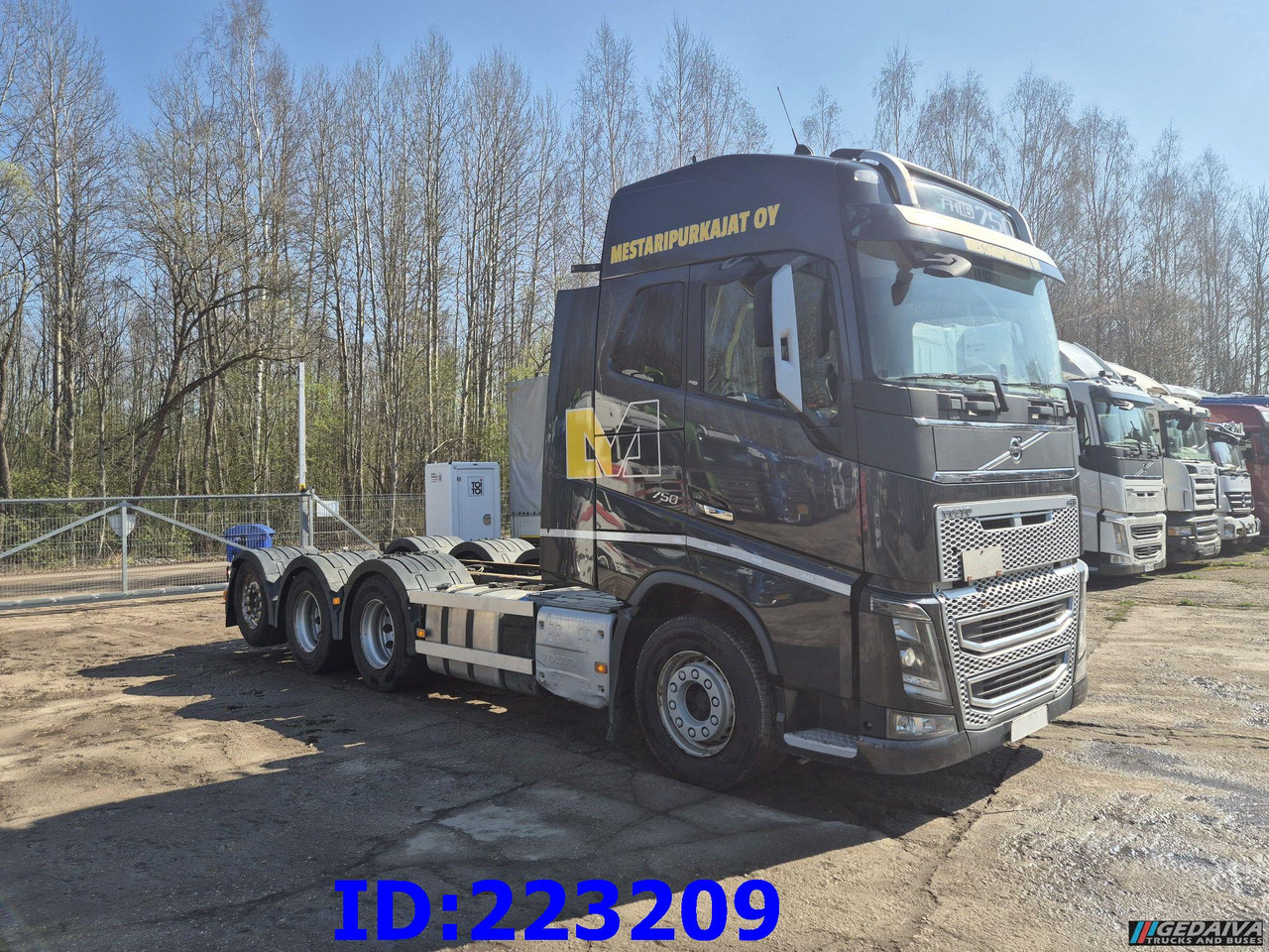 VOLVO FH16 750HP 8x4 Steering axle - Грузовик-шасси: фото 1 VOLVO FH16 750HP 8x4 Steering axle - Грузовик-шасси: фото 1
