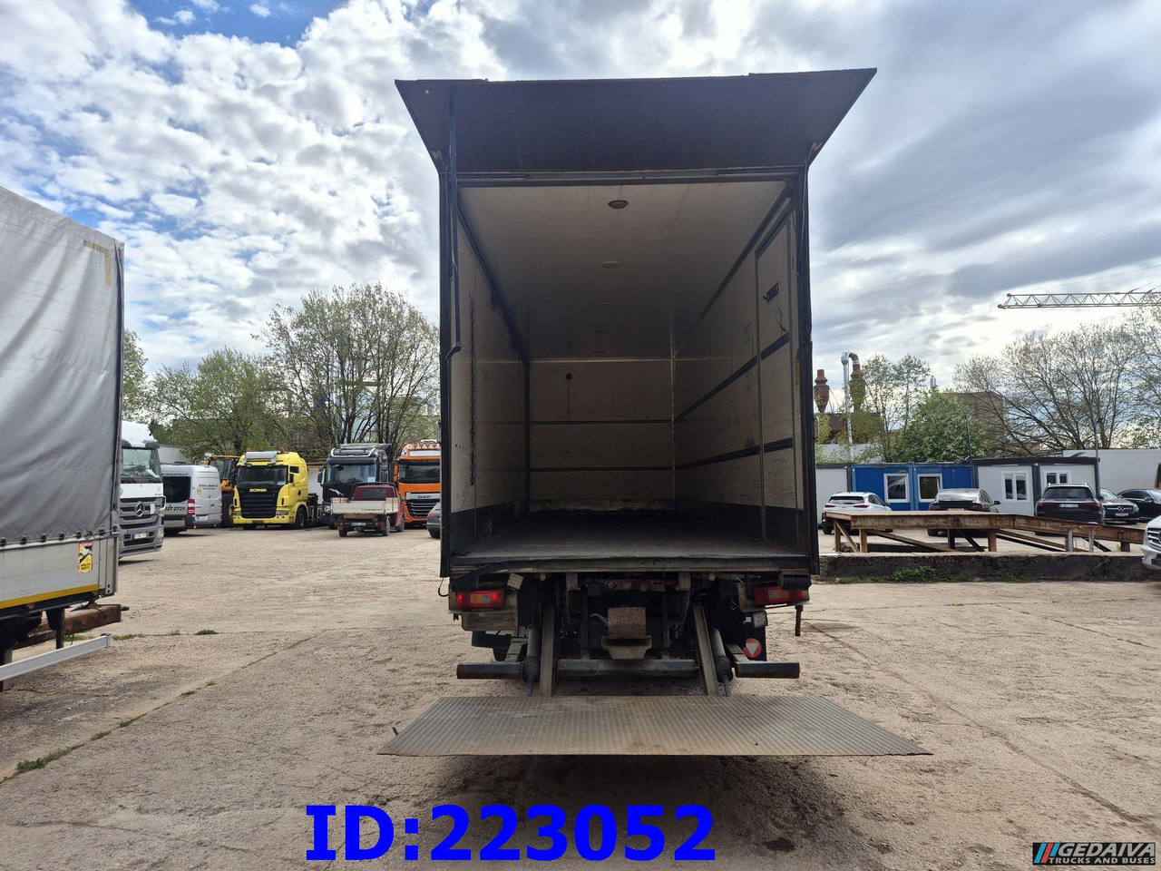 VOLVO FM11 450HP 6x2 Euro5 - Грузовик с закрытым кузовом: фото 5 VOLVO FM11 450HP 6x2 Euro5 - Грузовик с закрытым кузовом: фото 5