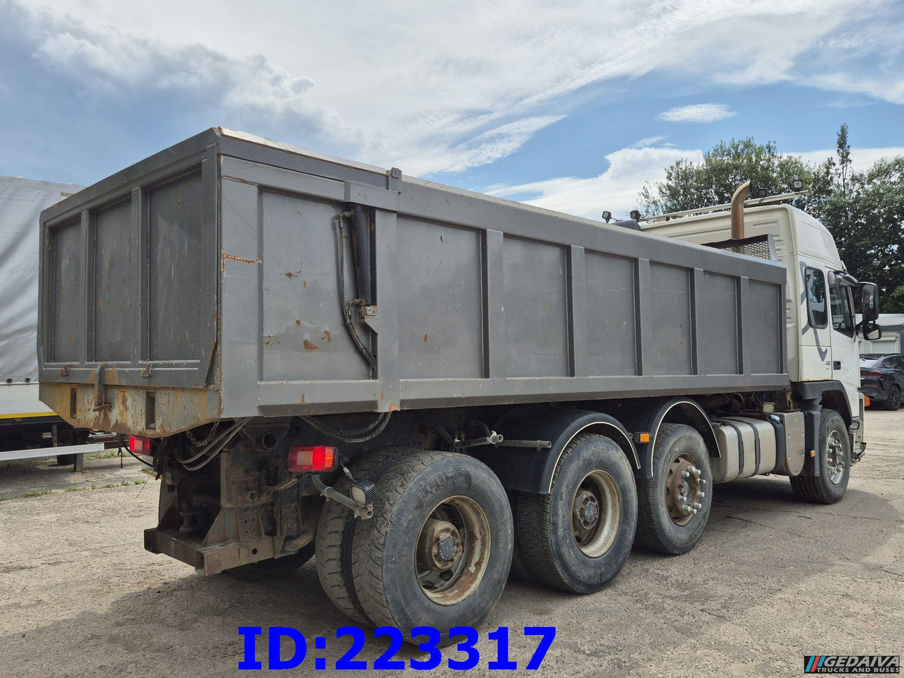 VOLVO FM13 480HP 8x4 (Big axle) - Самосвал: фото 4 VOLVO FM13 480HP 8x4 (Big axle) - Самосвал: фото 4