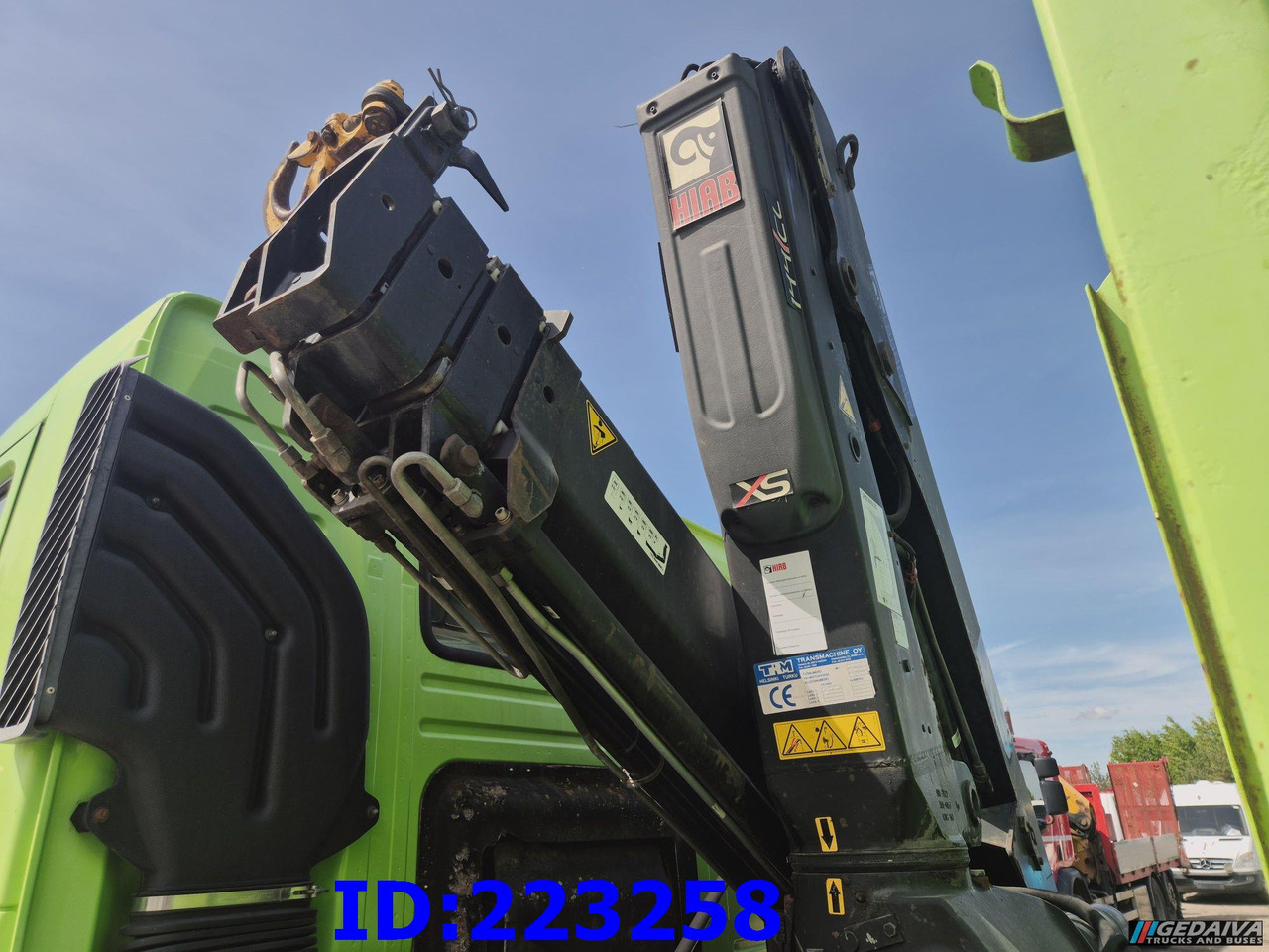 Грузовик бортовой/ Платформа VOLVO FM9 300HP 6x2 + HIAB 144B -3 CL: фото 10
