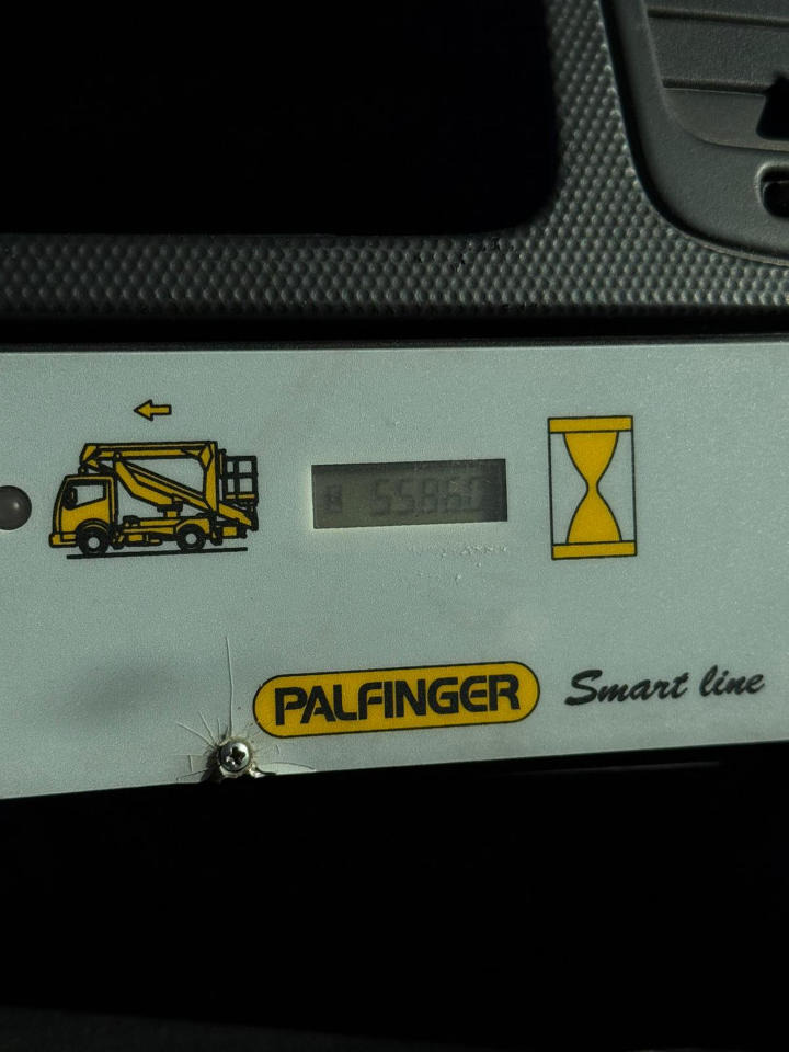 Грузовик с подъемником : фото 6