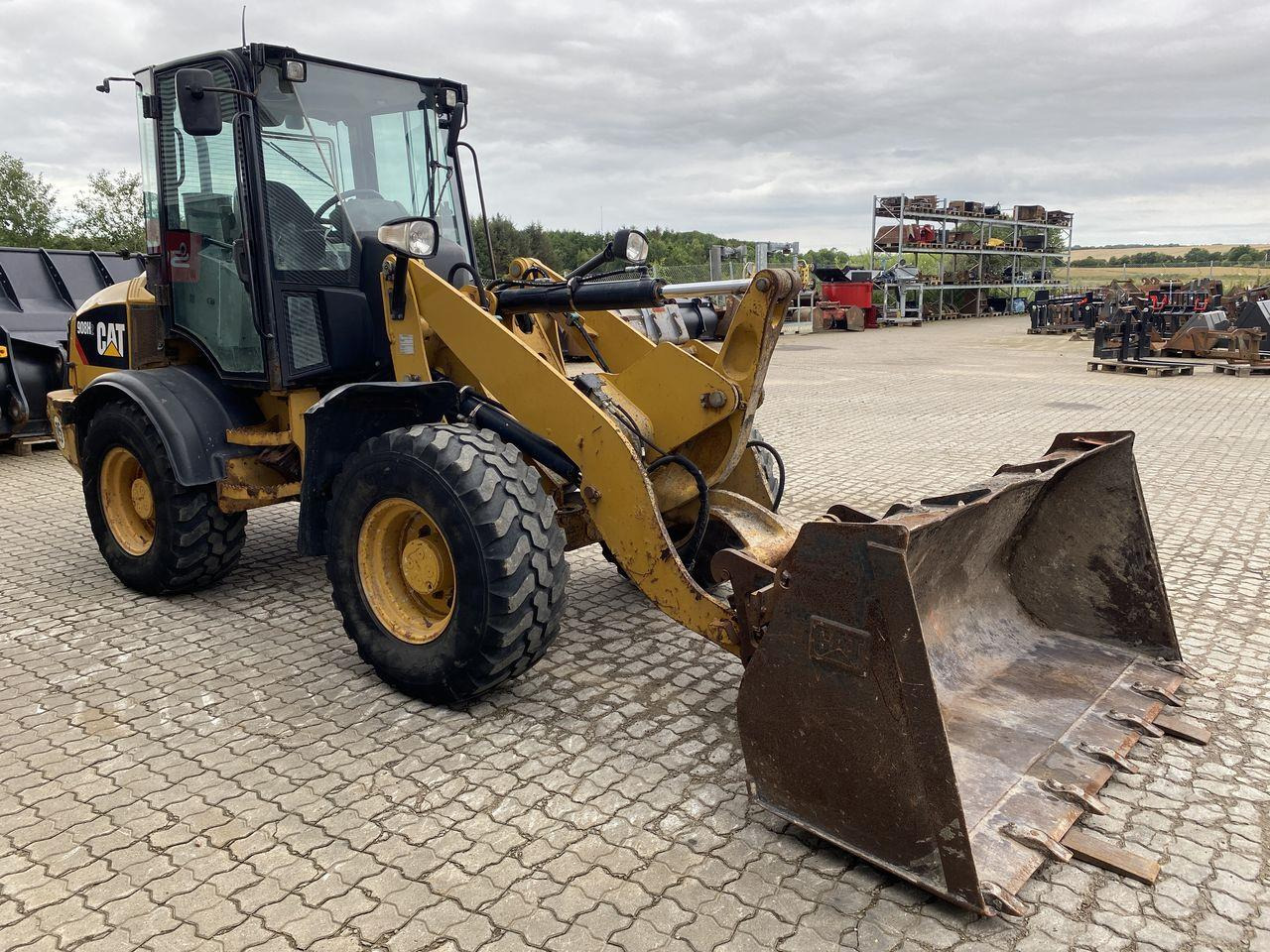 Caterpillar 908 H2 - Компактный фронтальный погрузчик: фото 5 Caterpillar 908 H2 - Компактный фронтальный погрузчик: фото 5