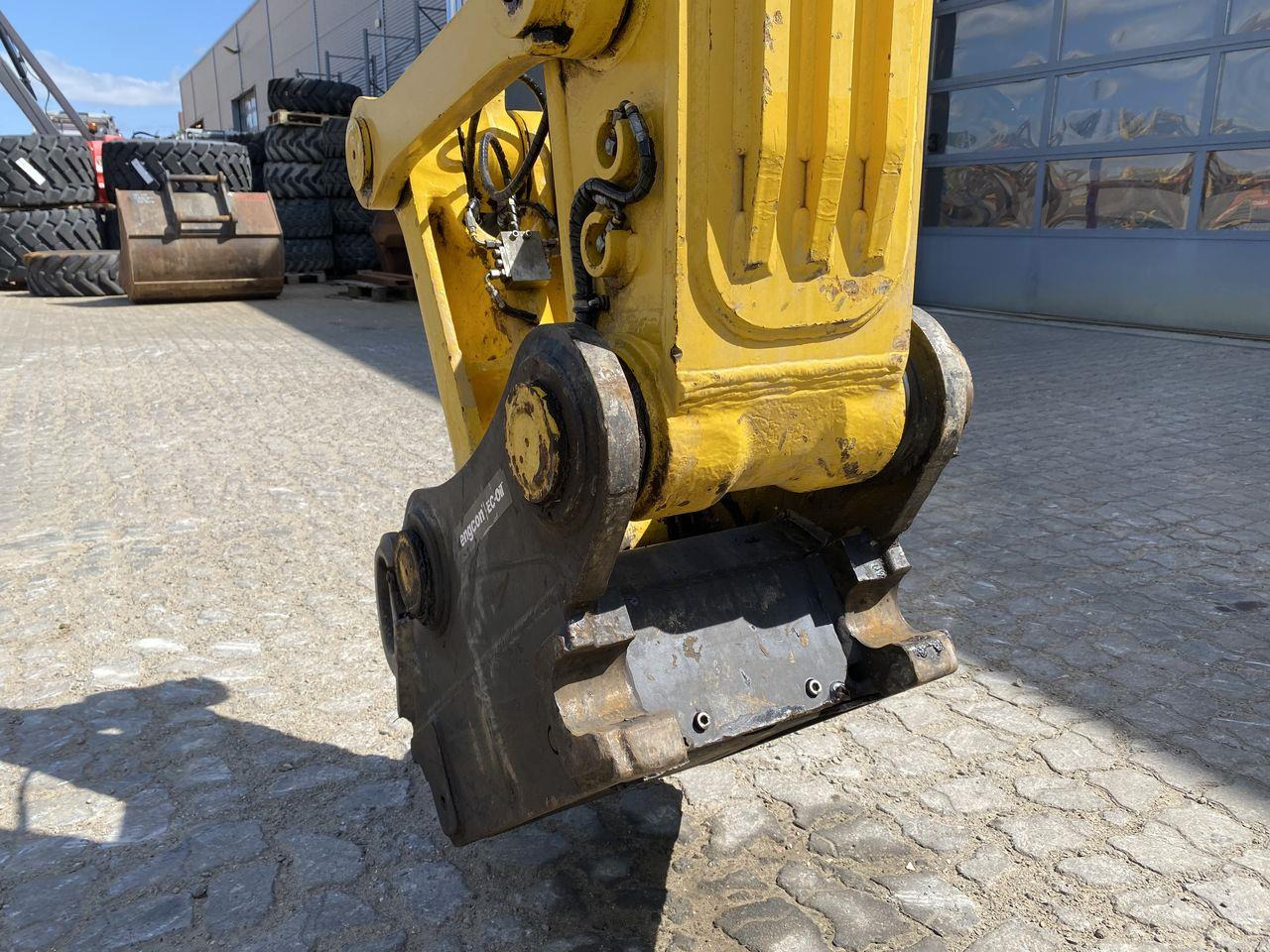 Гусеничный экскаватор Komatsu PC210LC-11: фото 11