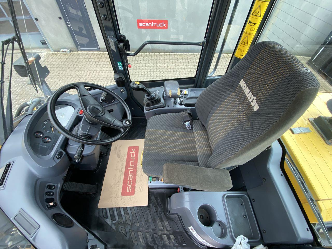 Komatsu WA200-7 - Колёсный погрузчик: фото 3 Komatsu WA200-7 - Колёсный погрузчик: фото 3