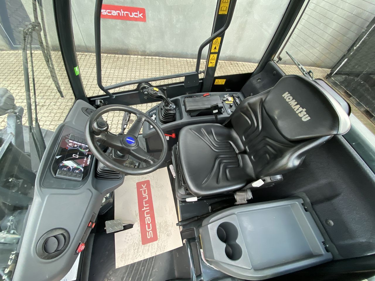 Komatsu WA80M-8EO - Компактный фронтальный погрузчик: фото 3 Komatsu WA80M-8EO - Компактный фронтальный погрузчик: фото 3