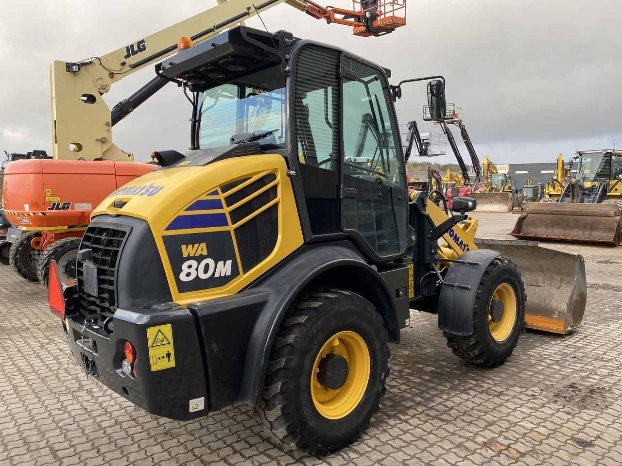 Komatsu WA80M-8EO - Компактный фронтальный погрузчик: фото 4 Komatsu WA80M-8EO - Компактный фронтальный погрузчик: фото 4