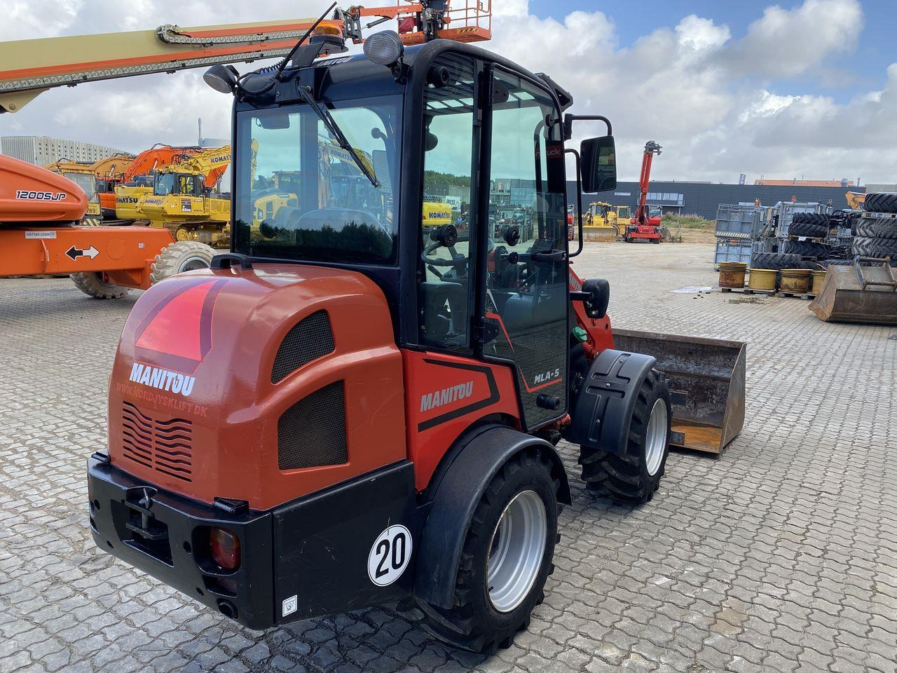 Manitou MLA 5-50H-Z CAB - Компактный фронтальный погрузчик: фото 4 Manitou MLA 5-50H-Z CAB - Компактный фронтальный погрузчик: фото 4