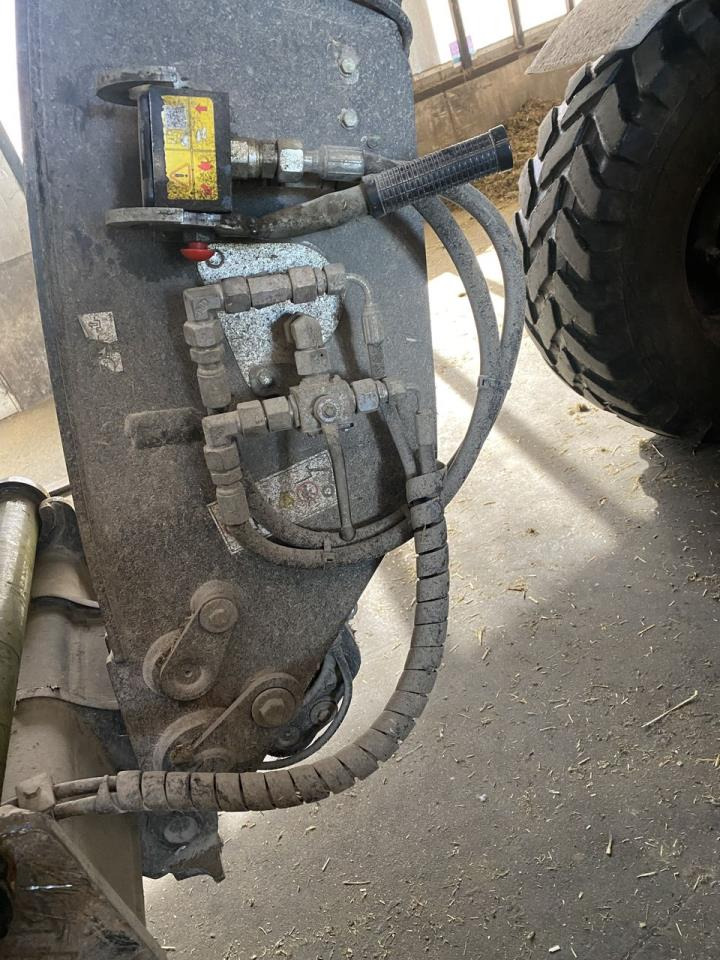 Manitou MLT735-120PS Elite - Телескопический погрузчик: фото 5 Manitou MLT735-120PS Elite - Телескопический погрузчик: фото 5