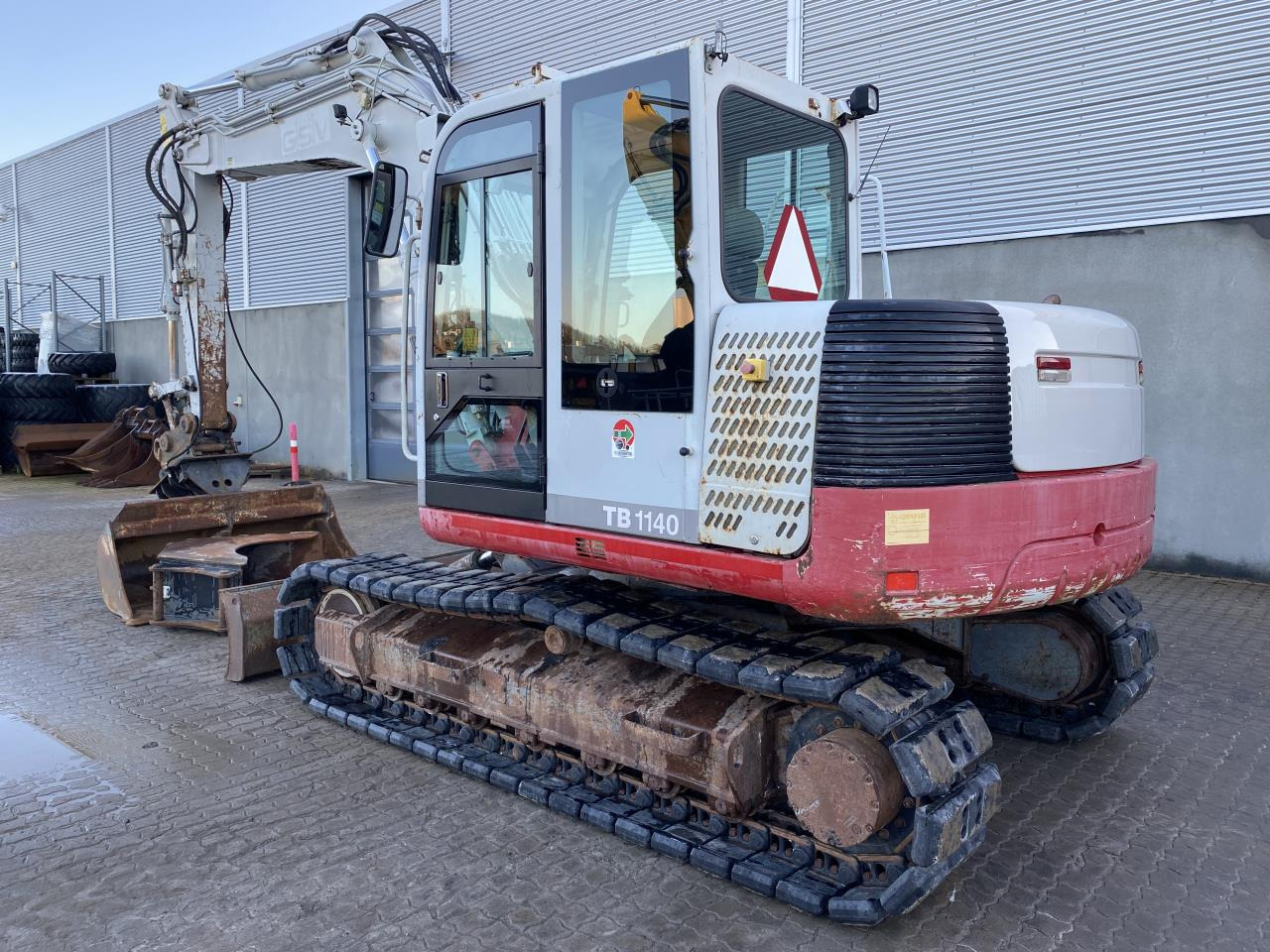 Takeuchi TB1140 - Гусеничный экскаватор: фото 2 Takeuchi TB1140 - Гусеничный экскаватор: фото 2
