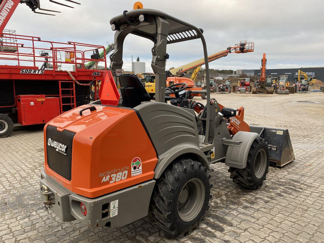 Weycor AR380 Agrar - Компактный фронтальный погрузчик: фото 4 Weycor AR380 Agrar - Компактный фронтальный погрузчик: фото 4