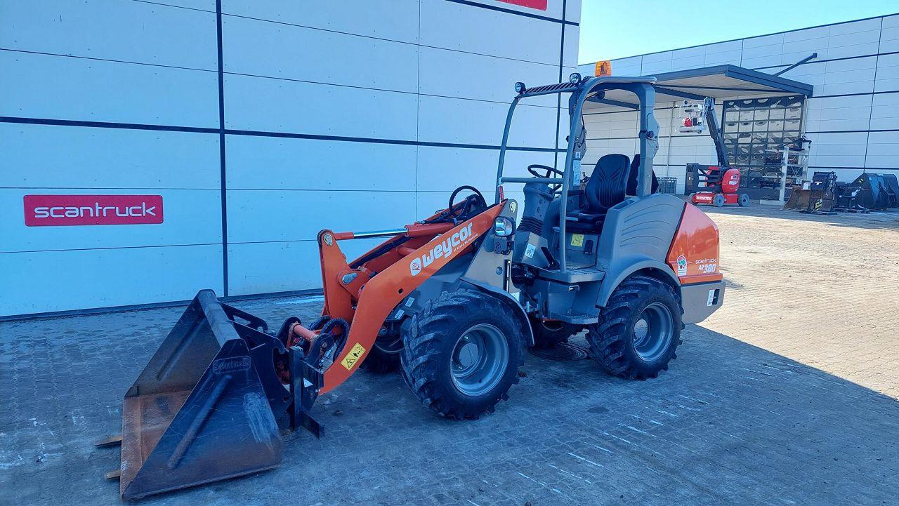 Weycor AR380 Agrar - Компактный фронтальный погрузчик: фото 1 Weycor AR380 Agrar - Компактный фронтальный погрузчик: фото 1