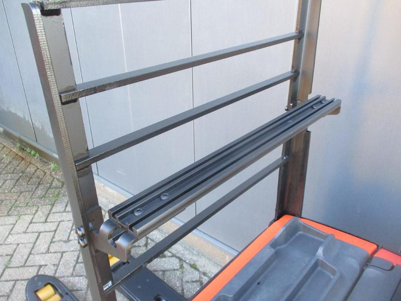 Тележка Toyota LPE 200: фото 7