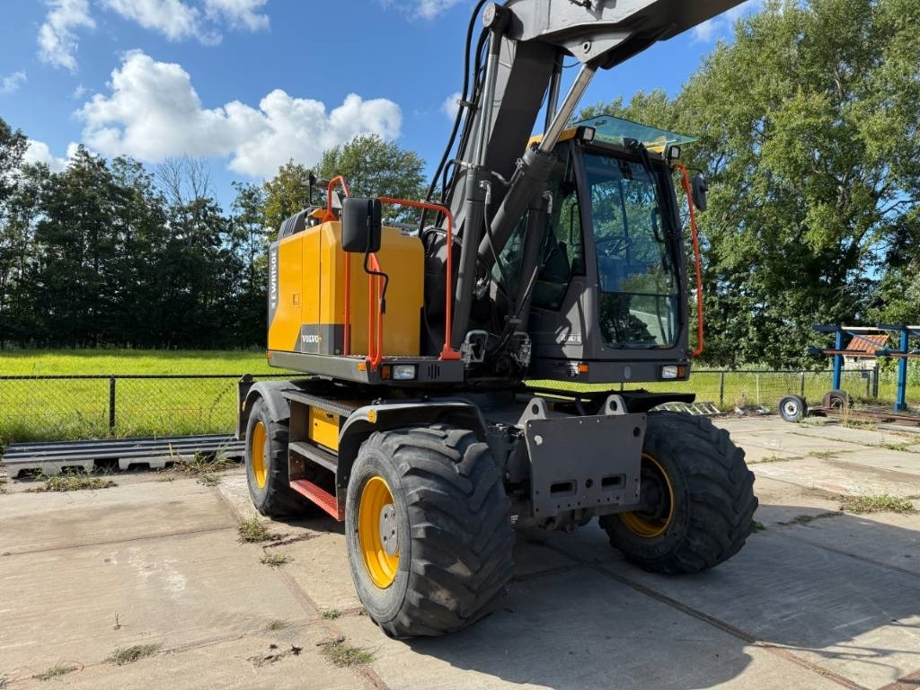 Volvo EWR 150 E  - Колёсный экскаватор: фото 4 Volvo EWR 150 E  - Колёсный экскаватор: фото 4