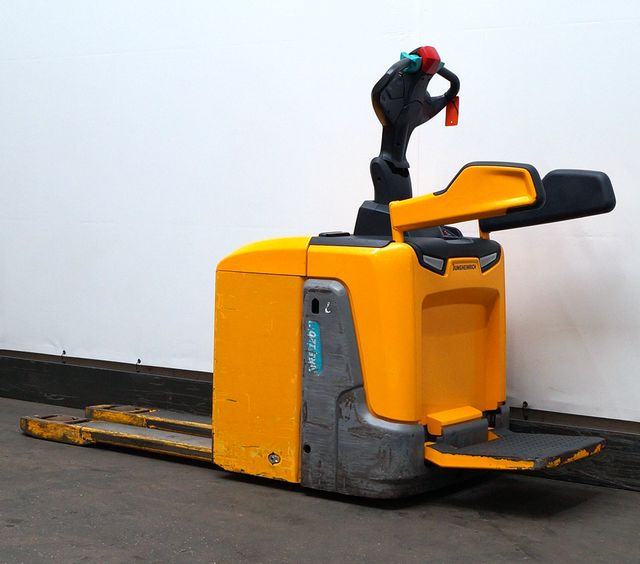 Jungheinrich ERE120 - Тележка: фото 2 Jungheinrich ERE120 - Тележка: фото 2