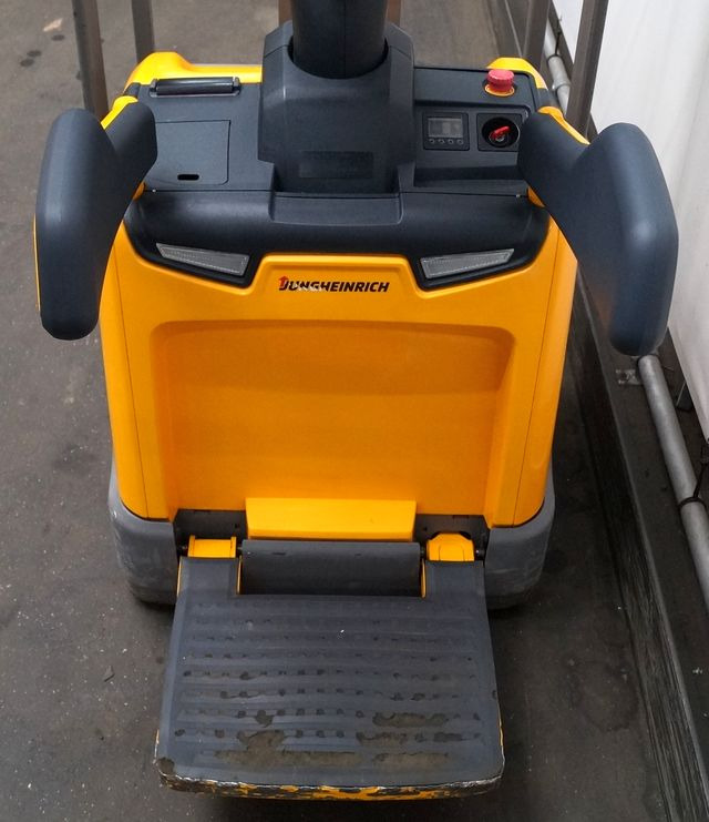 Jungheinrich ERE120 - Тележка: фото 4 Jungheinrich ERE120 - Тележка: фото 4