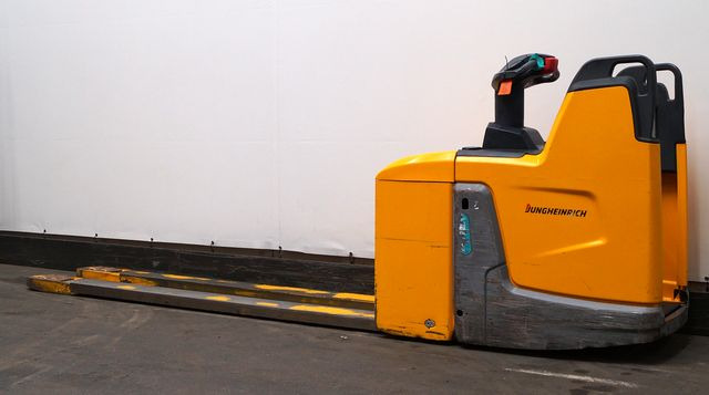 Jungheinrich ERE225 - Тележка: фото 2 Jungheinrich ERE225 - Тележка: фото 2