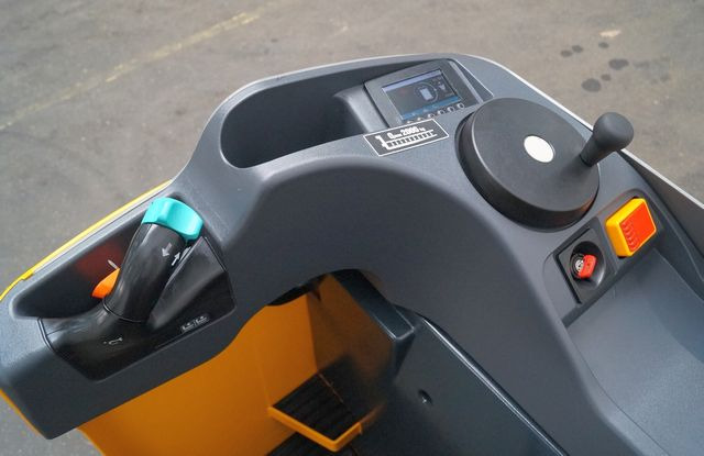 Jungheinrich ESE120 - Тележка: фото 5 Jungheinrich ESE120 - Тележка: фото 5