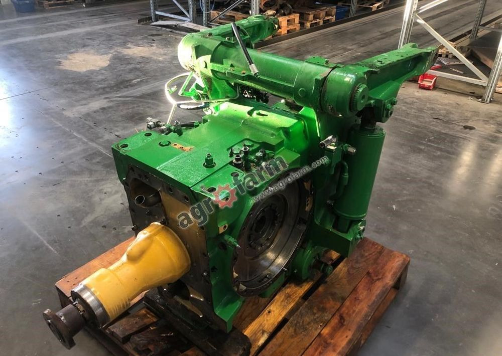 TYLNY MOST JOHN DEERE 8360R - Трансмиссия: фото 1 TYLNY MOST JOHN DEERE 8360R - Трансмиссия: фото 1