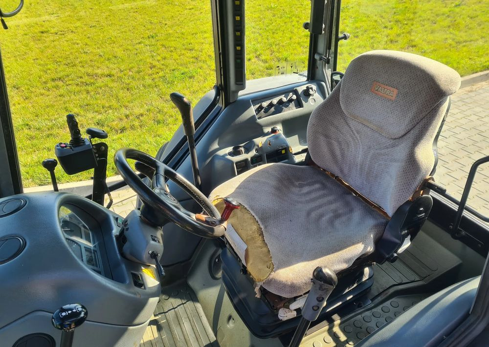 Valtra A95 - Трактор: фото 5 Valtra A95 - Трактор: фото 5