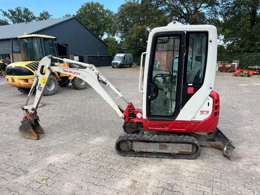 Takeuchi TB 216 - Мини-экскаватор: фото 2 Takeuchi TB 216 - Мини-экскаватор: фото 2