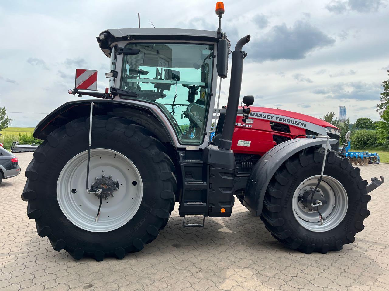 Massey Ferguson 8S.265 Dyna-VT Exclusive - Трактор: фото 1 Massey Ferguson 8S.265 Dyna-VT Exclusive - Трактор: фото 1