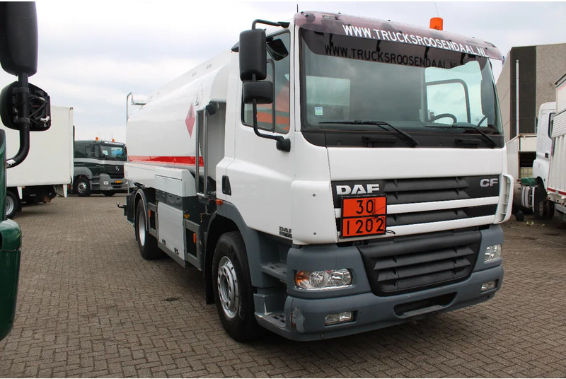 DAF CF 85.430 + PUMP/METERS + 4 COMPART / 15.000 LITER + COMPLETE SYSTEM WORKING - Грузовик-цистерна: фото 2 DAF CF 85.430 + PUMP/METERS + 4 COMPART / 15.000 LITER + COMPLETE SYSTEM WORKING - Грузовик-цистерна: фото 2